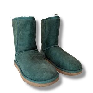 UGG Australia Ankle Boots Classic Short 5825 Green Sheepskin Women Size 7